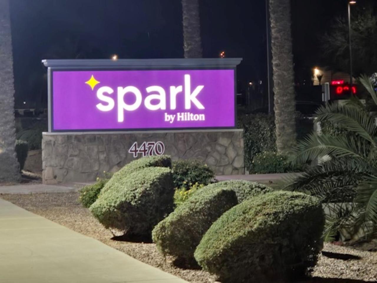 Spark By Hilton Phoenix East Mesa Hotel Kültér fotó